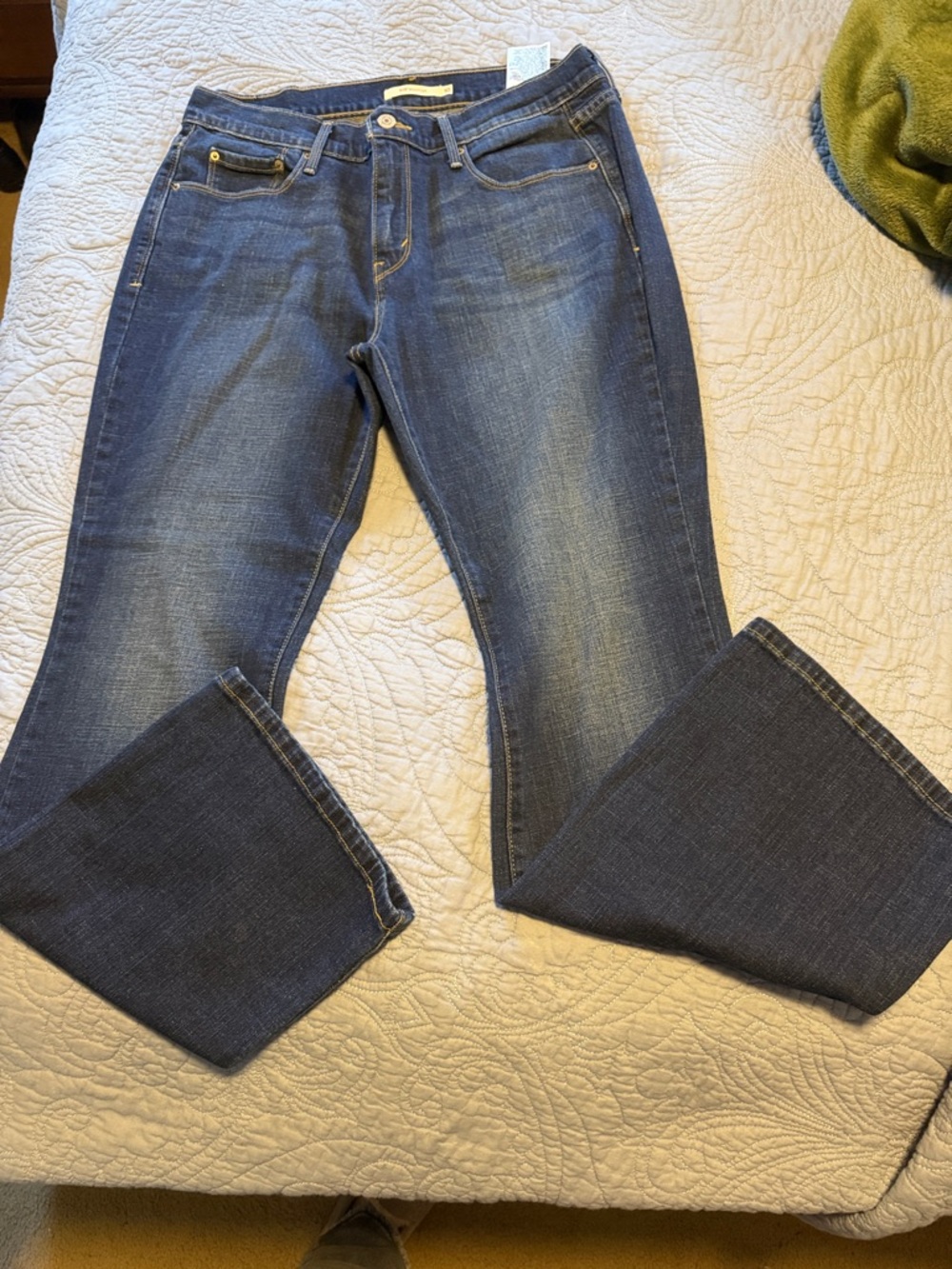 Levi’s Classic Women's Dark Blue Bootcut Jeans